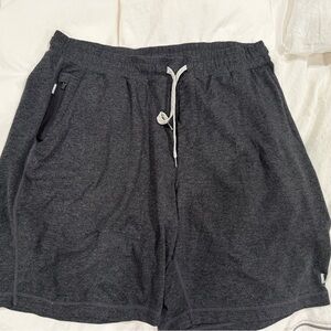 Vuori Charcoal Gray Ponto Shorts L